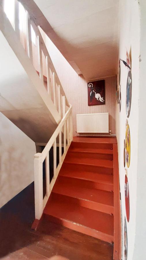 Guest House Tall Rooms Зугдиди Екстериор снимка